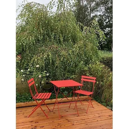 Comfortable Holiday With Garden
